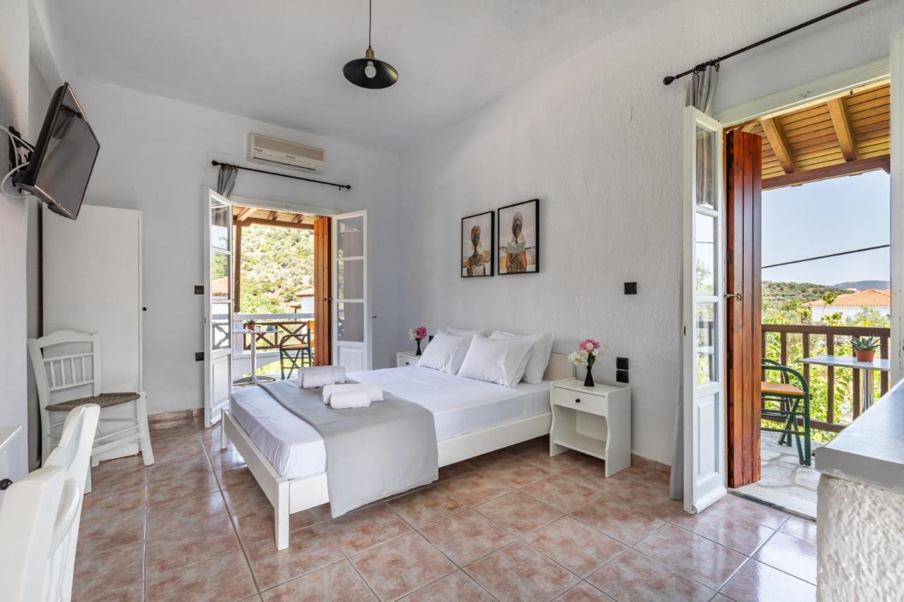 Konstantina Studios Bandar Skopelos Luaran gambar